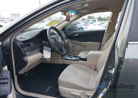 2013 Toyota Camry Le z USA, uszkodzony, nr VIN 4T1BF1FK3DU669041